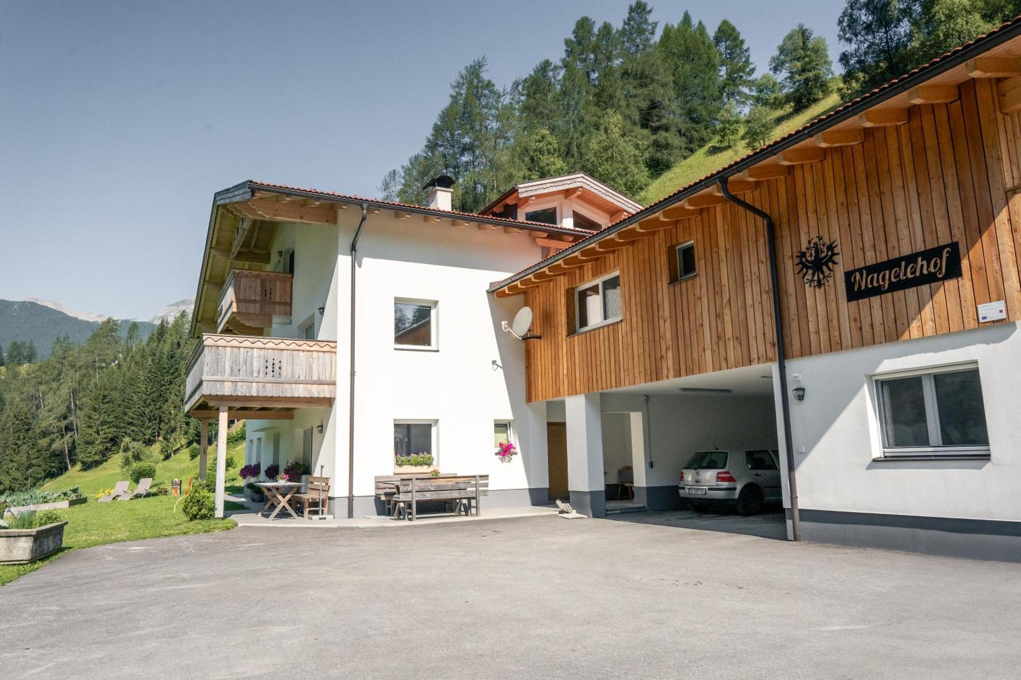 Nagelehof Apartment Blaser Navis Esterno foto