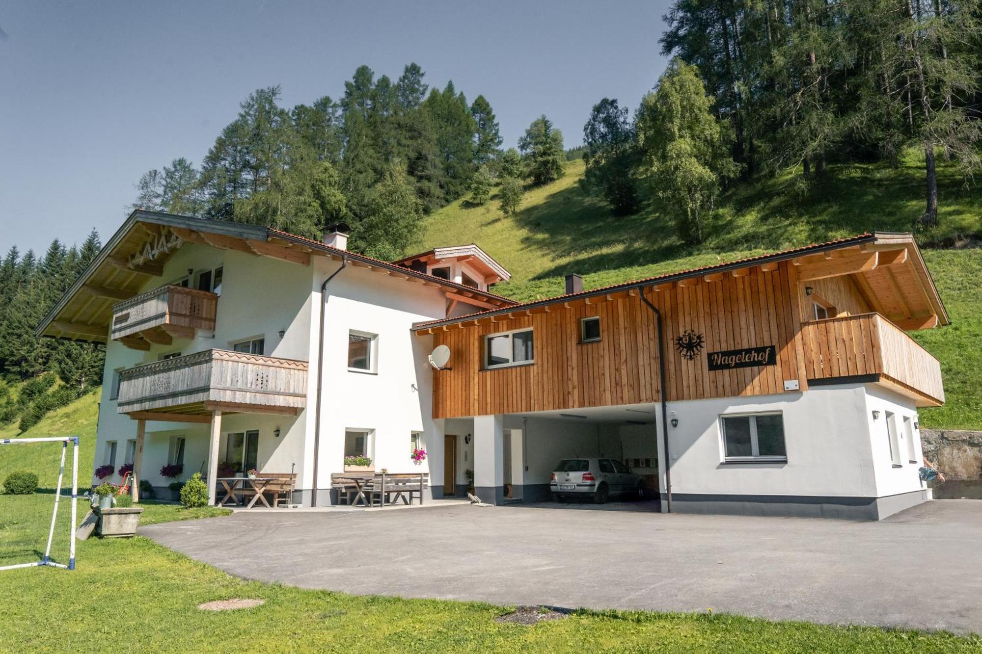 Nagelehof Apartment Blaser Navis Esterno foto